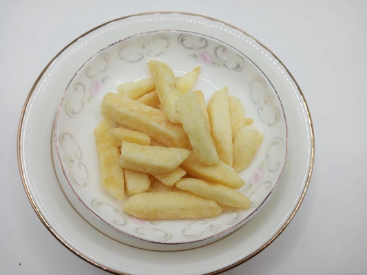 Soğan lezzetli çiğ kesilmiş patates kızartması