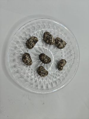 Siyah ve Beyaz Sezam Kaju Fındıkları