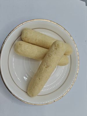 Sütlü kırmızılı rulolar