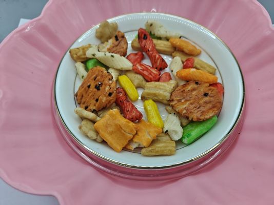 Orijinal Çeşitli Aromalı Karışık Pirinç Krakerleri Toplu Paketleme Yağ İçerikli