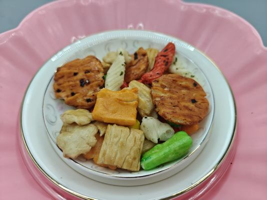 Orijinal Çeşitli Aromalı Karışık Pirinç Krakerleri Toplu Paketleme Yağ İçerikli