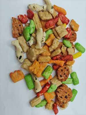 Orijinal Çeşitli Aromalı Karışık Pirinç Krakerleri Toplu Paketleme Yağ İçerikli