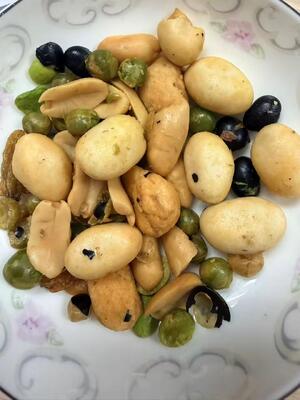 Karışık fındıklar