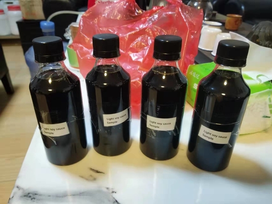 Soya fasulyelerinden yapılmış gerçek hafif soya sosu Eksi olmayan malzeme türü