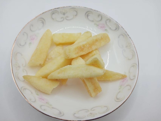 Soğan lezzetli çiğ kesilmiş patates kızartması
