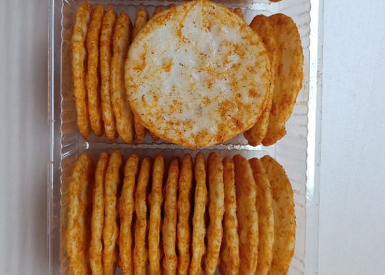 BRC GDO'suz Barbekü Kavrulmuş Yuvarlak Pirinç Krakerleri Atıştırmalıklar Tuzlu ve Çıtır Tatlar